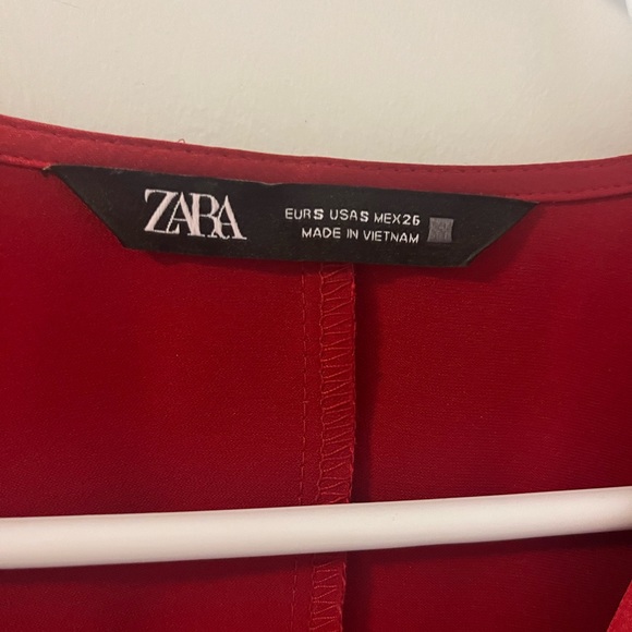 Red silk top - Picture 2 of 4